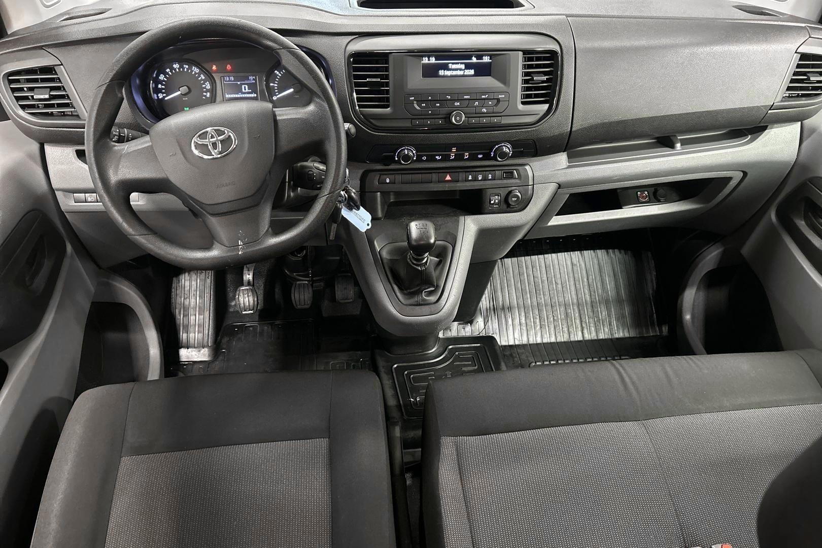 TOYOTA Proace Verso 11