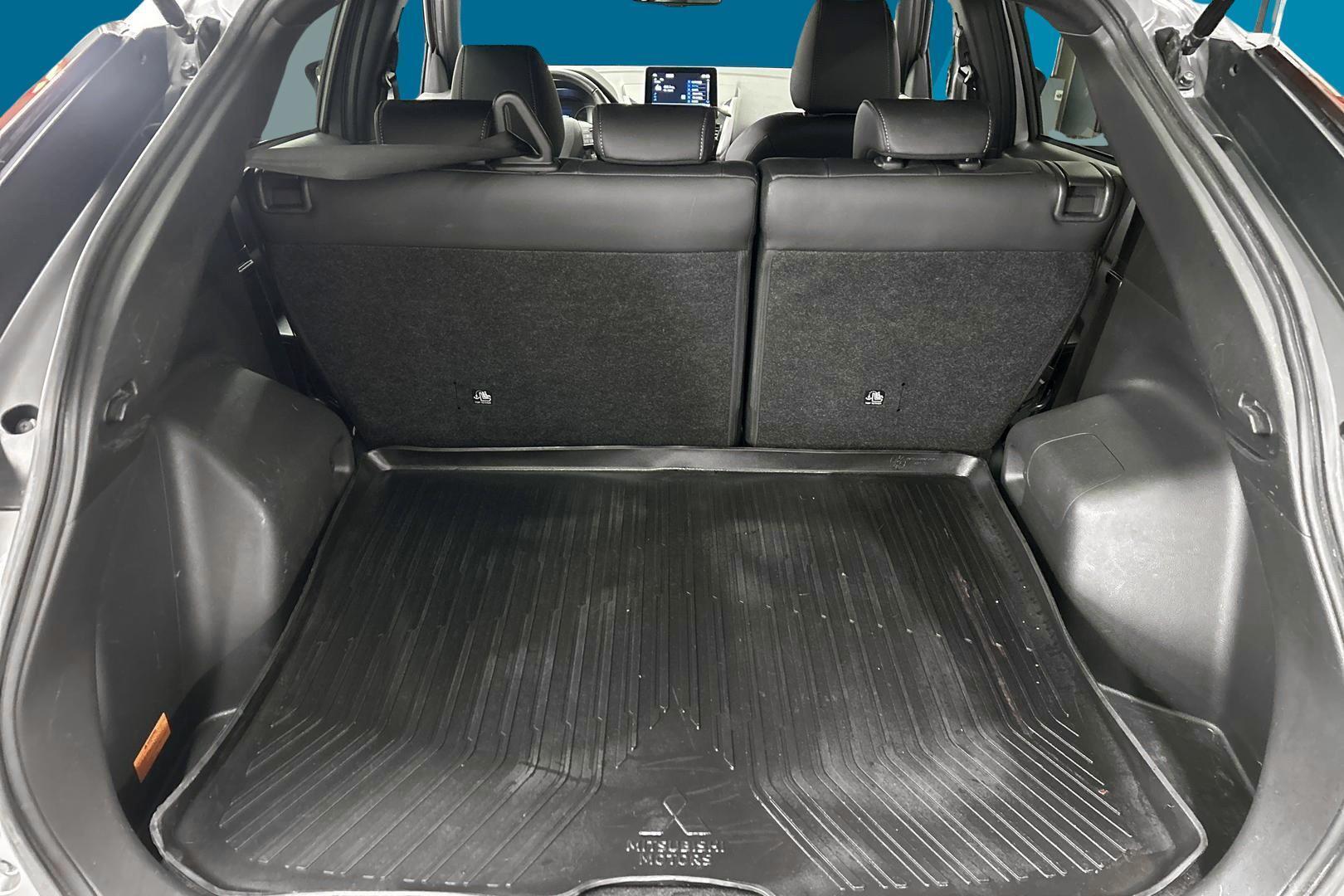 MITSUBISHI Eclipse Cross 12