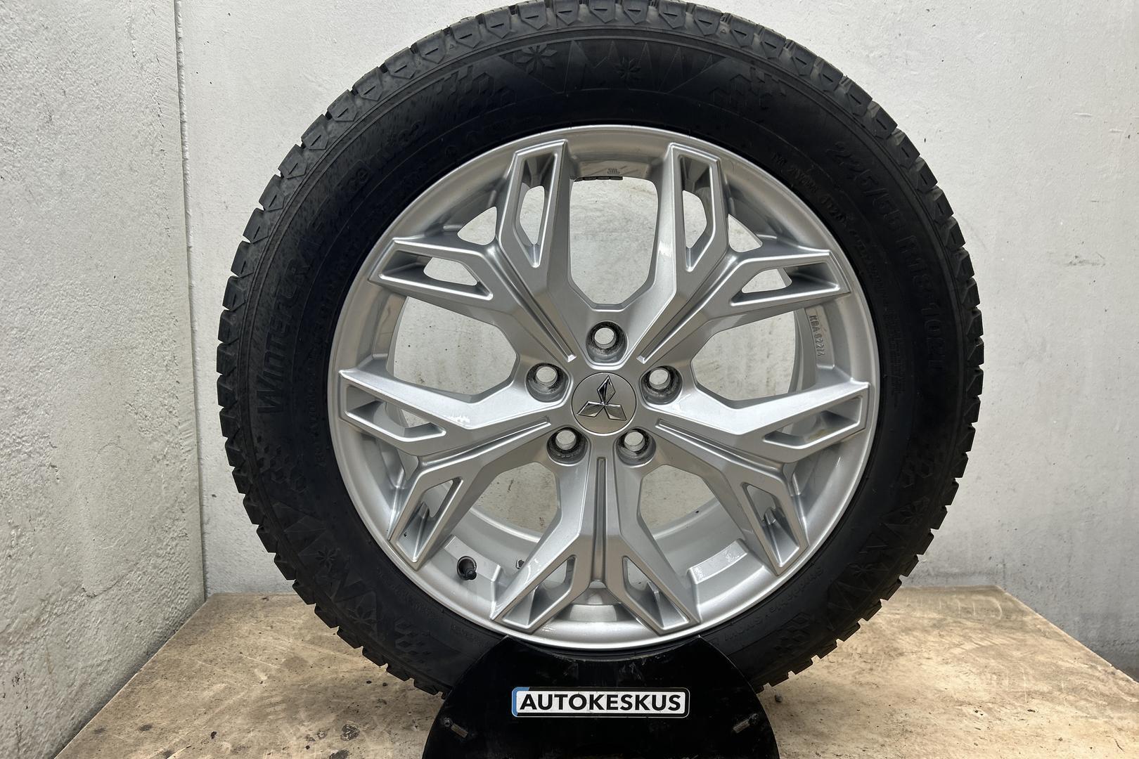 MITSUBISHI Eclipse Cross 24