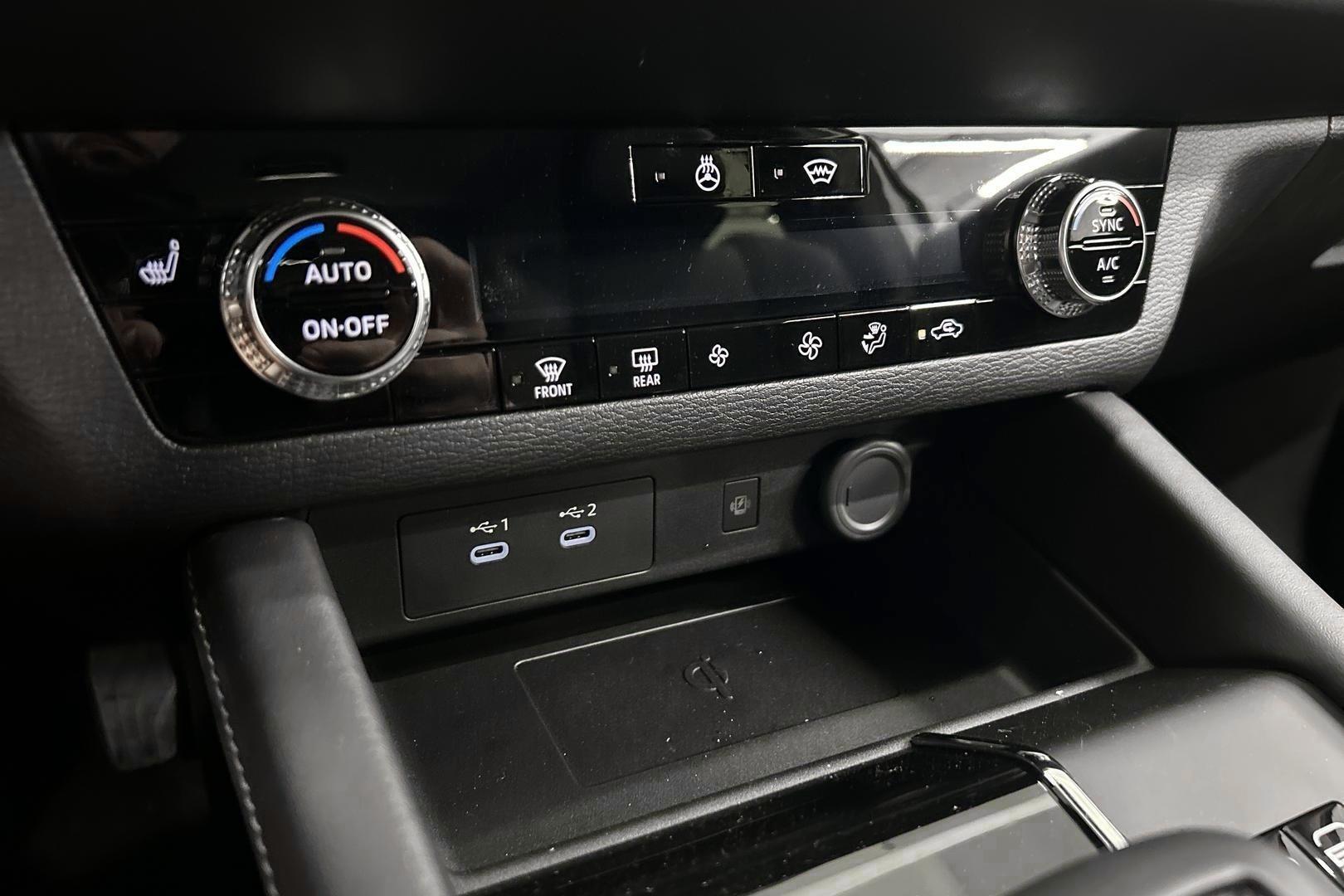 MITSUBISHI Outlander 2025