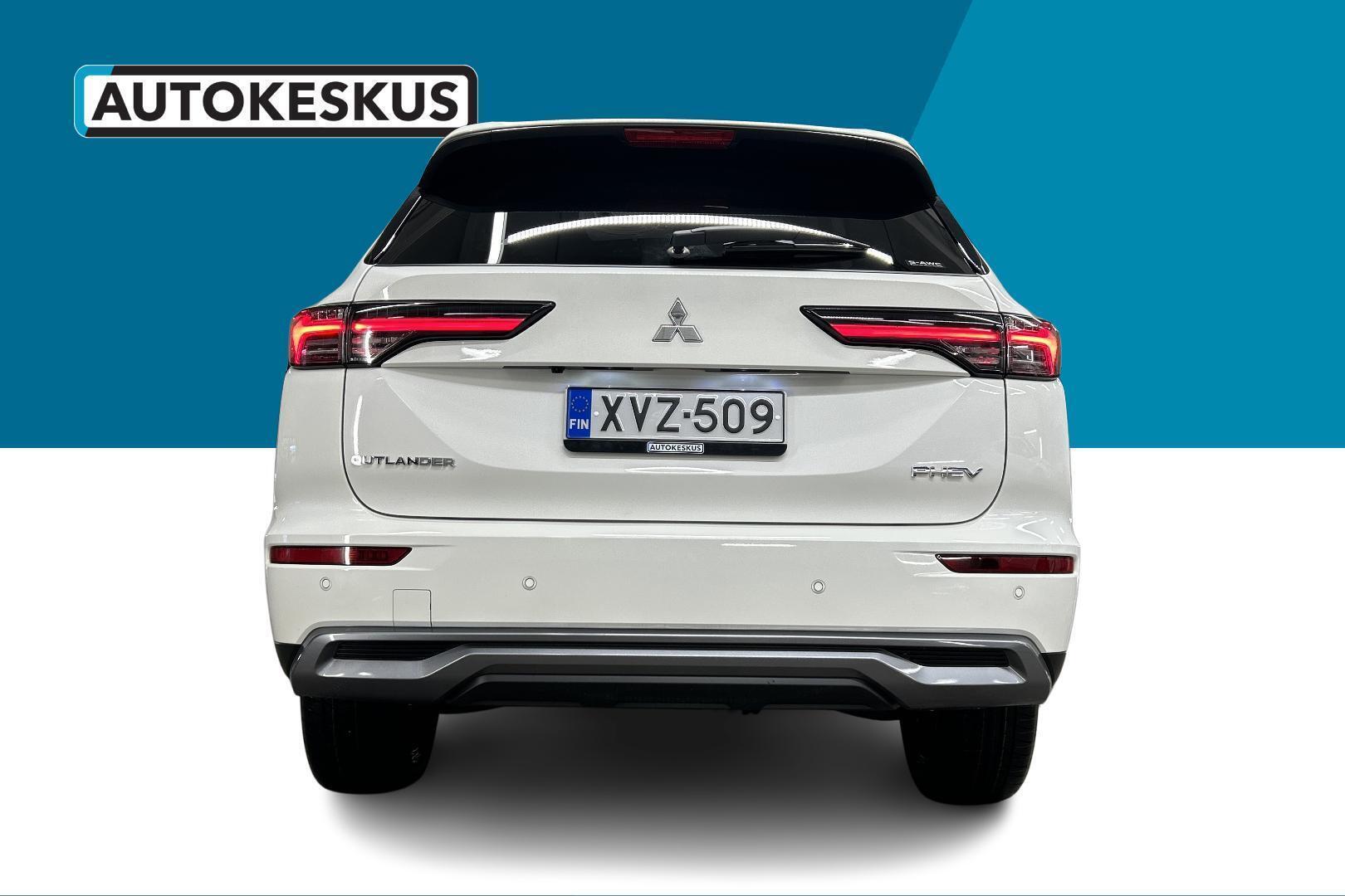 MITSUBISHI Outlander 2025