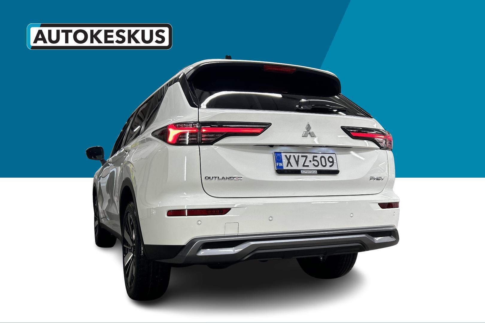 MITSUBISHI Outlander 2025