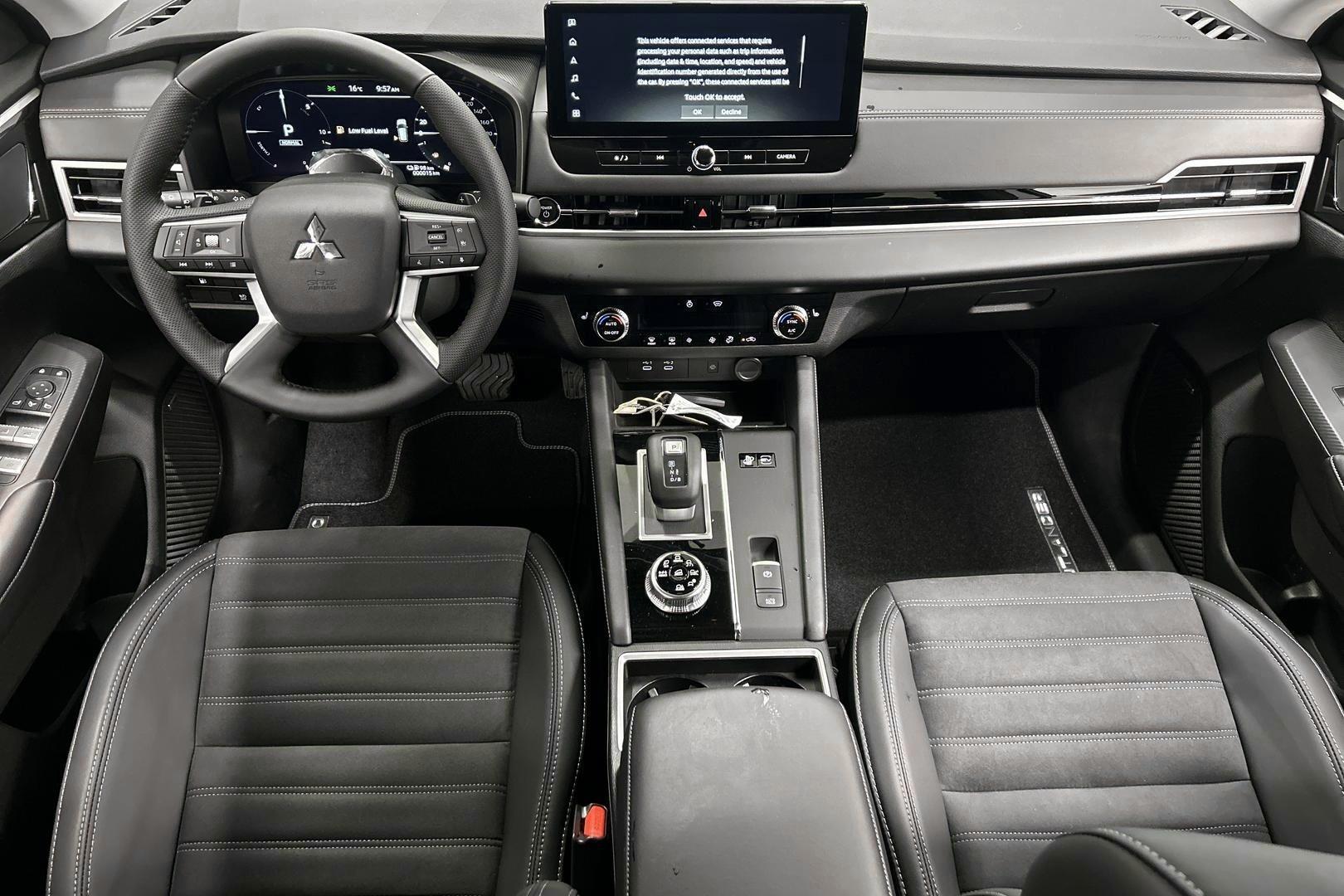 MITSUBISHI Outlander 2025