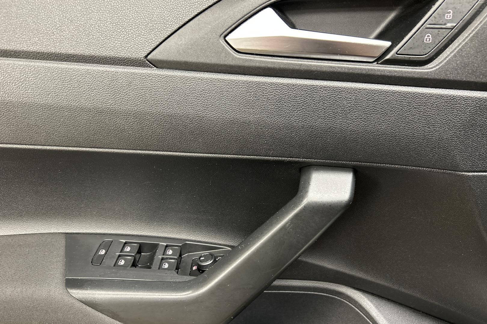 VOLKSWAGEN Polo 2021
