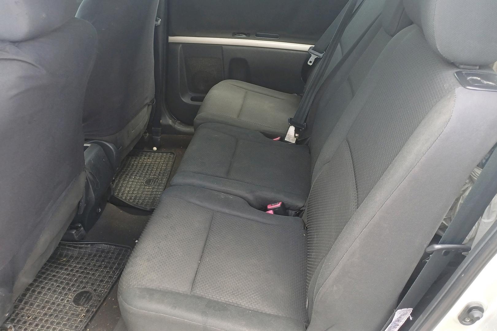 TOYOTA Corolla Verso 2005