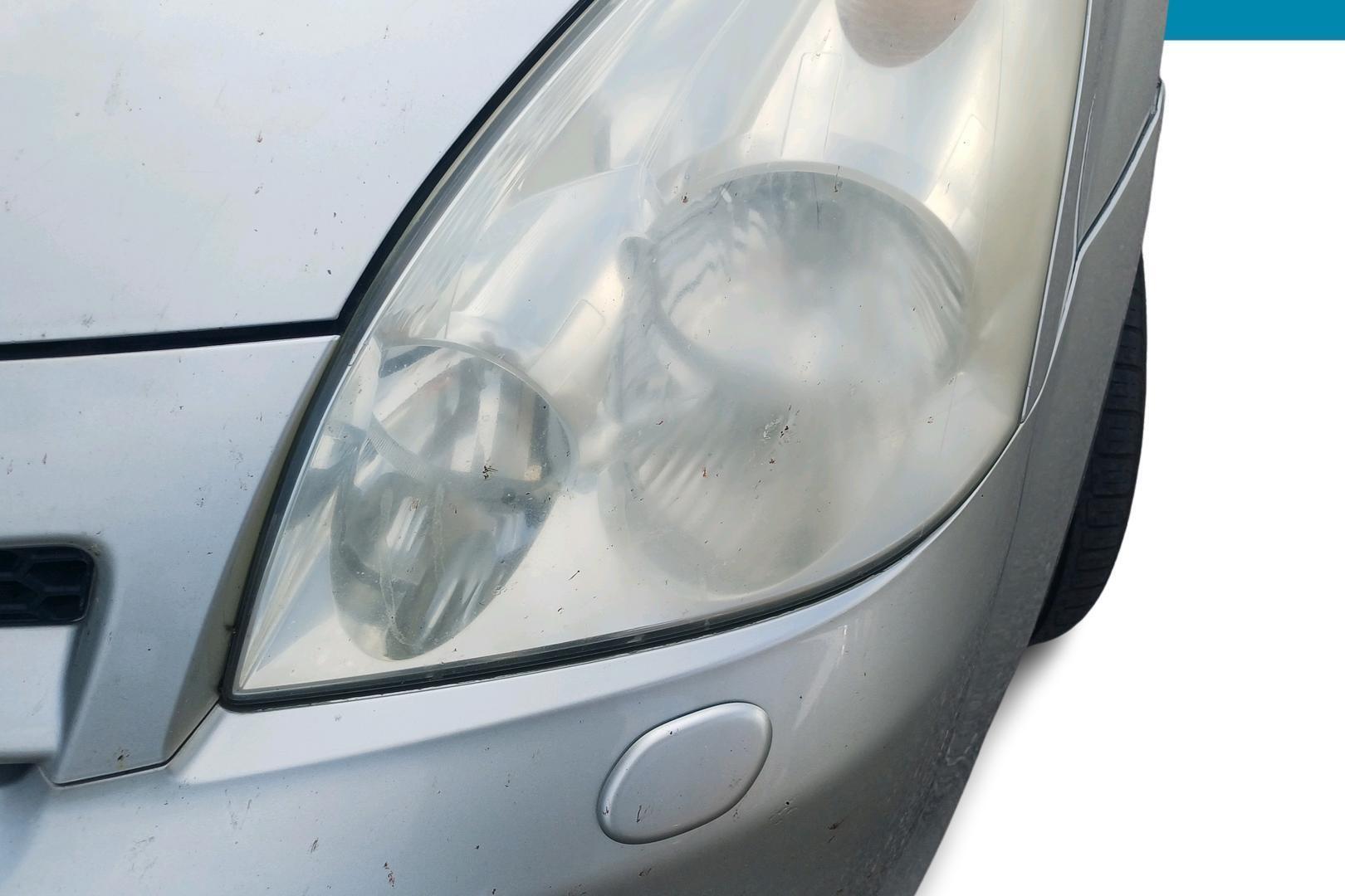 TOYOTA Corolla Verso 2005
