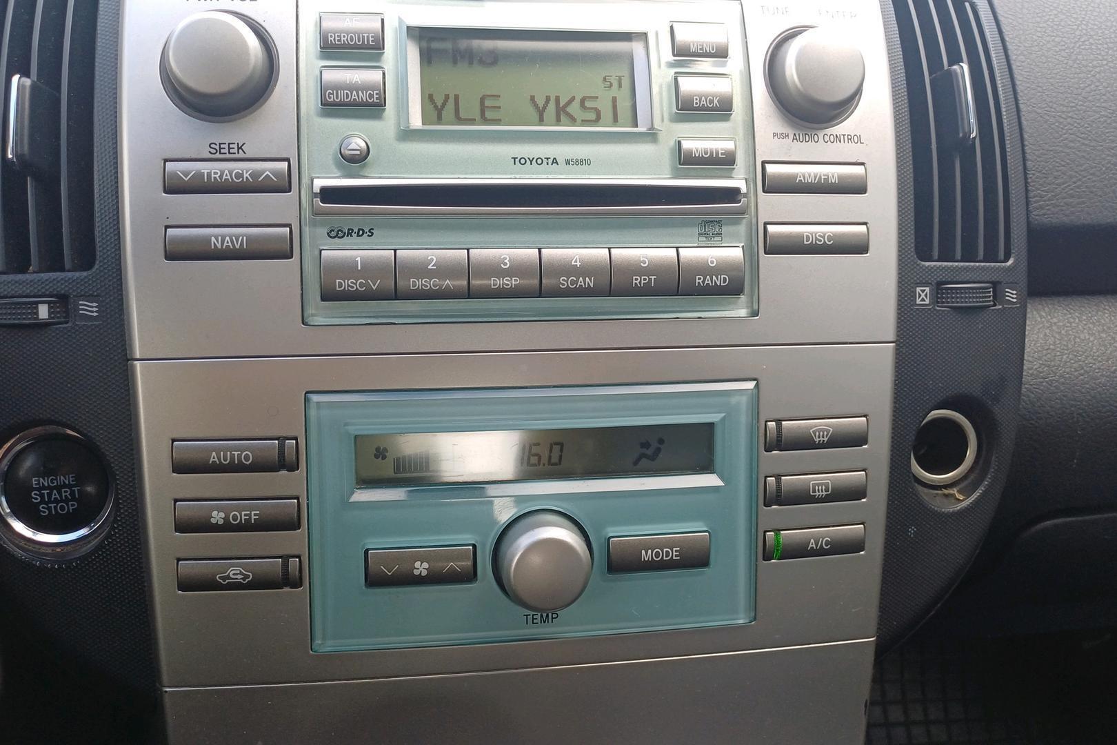 TOYOTA Corolla Verso 2005