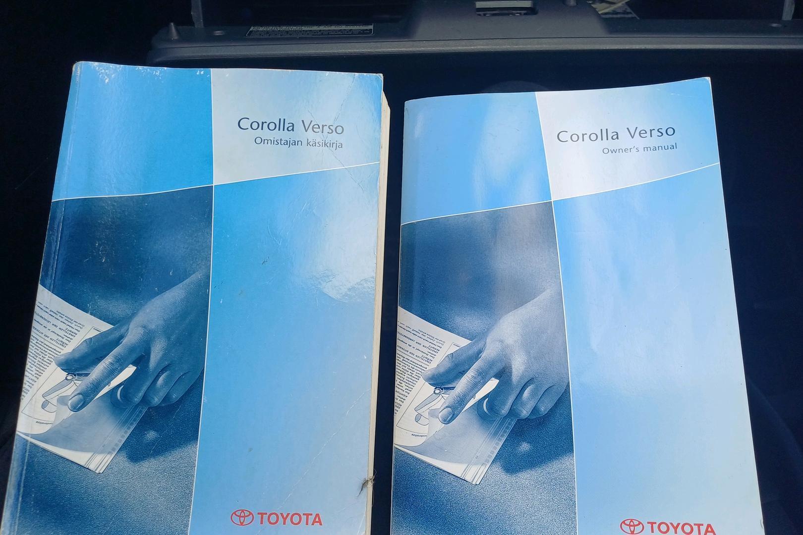 TOYOTA Corolla Verso 2005