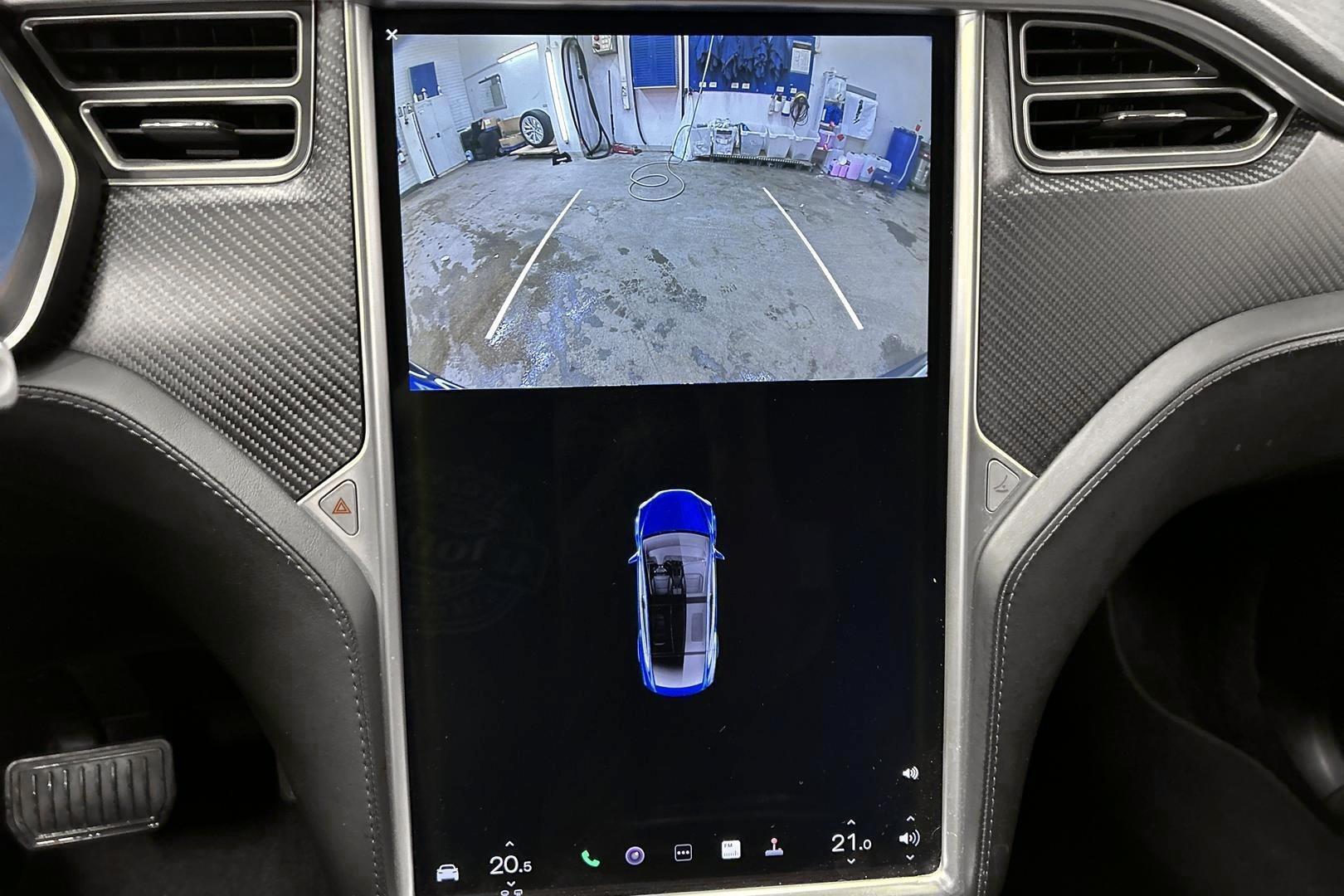 TESLA Model X 2017