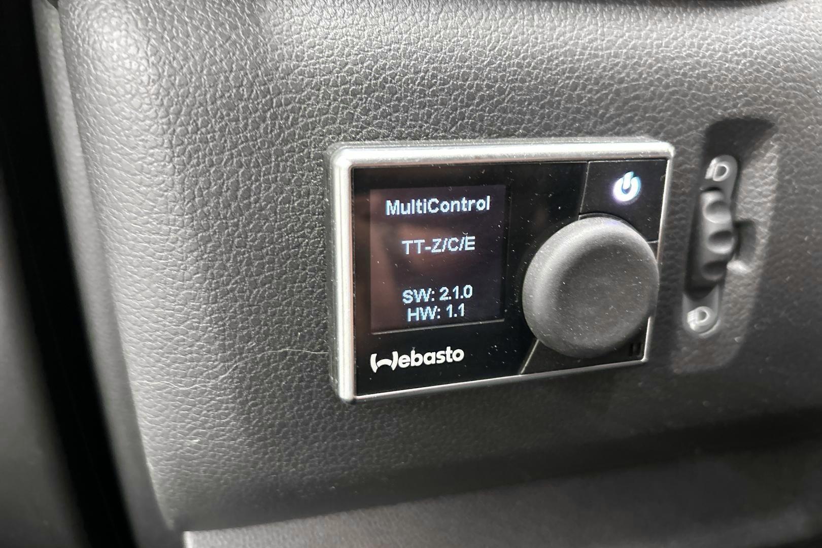 NISSAN NV400 2020