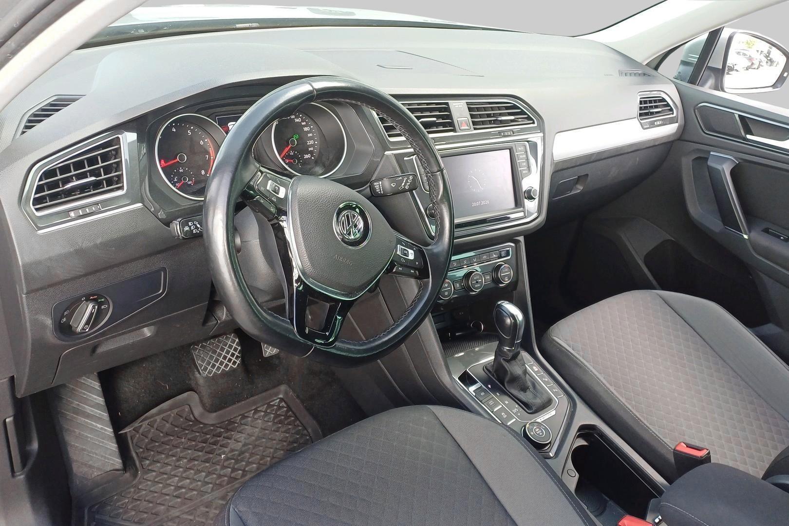 VOLKSWAGEN Tiguan 2016