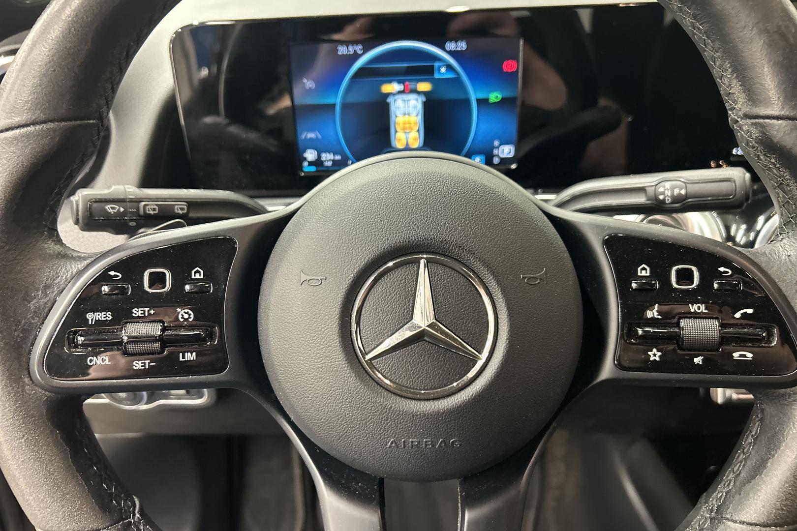 MERCEDES-BENZ GLB 2021