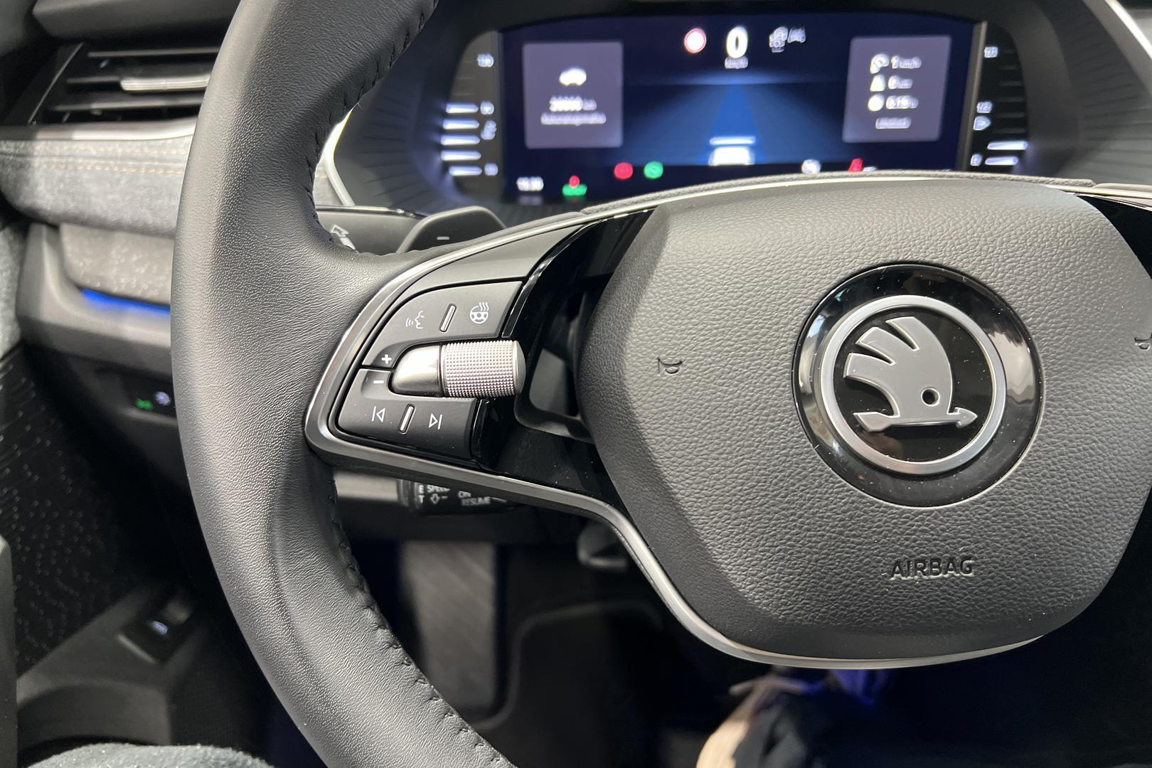 SKODA OCTAVIA 2025
