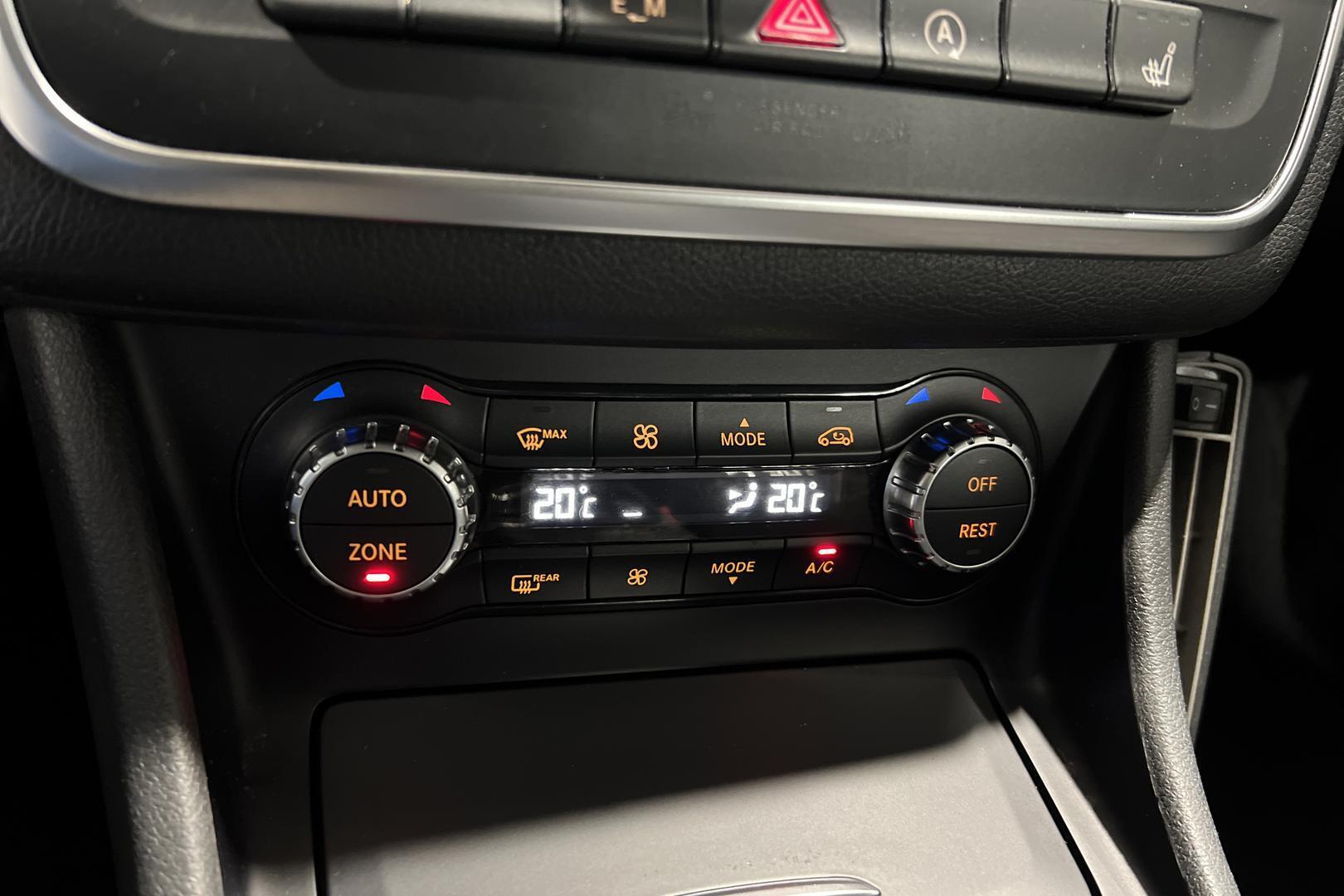 MERCEDES-BENZ CLA 2015