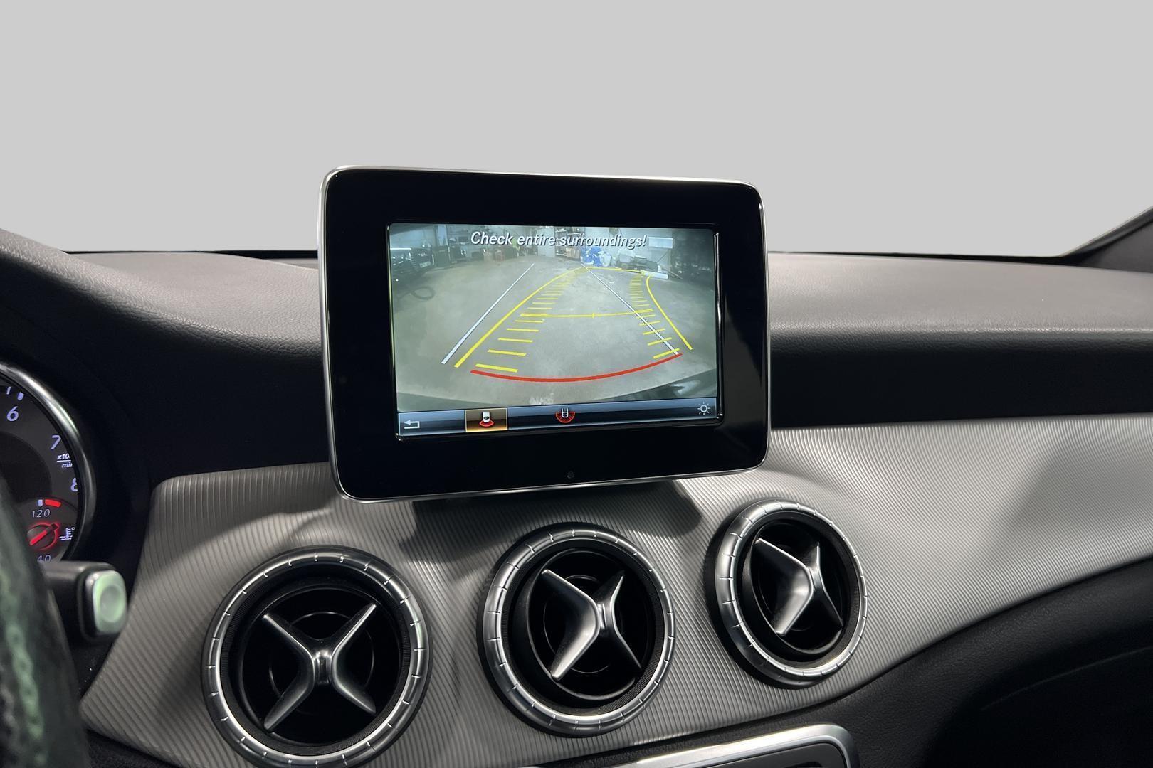 MERCEDES-BENZ CLA 2015