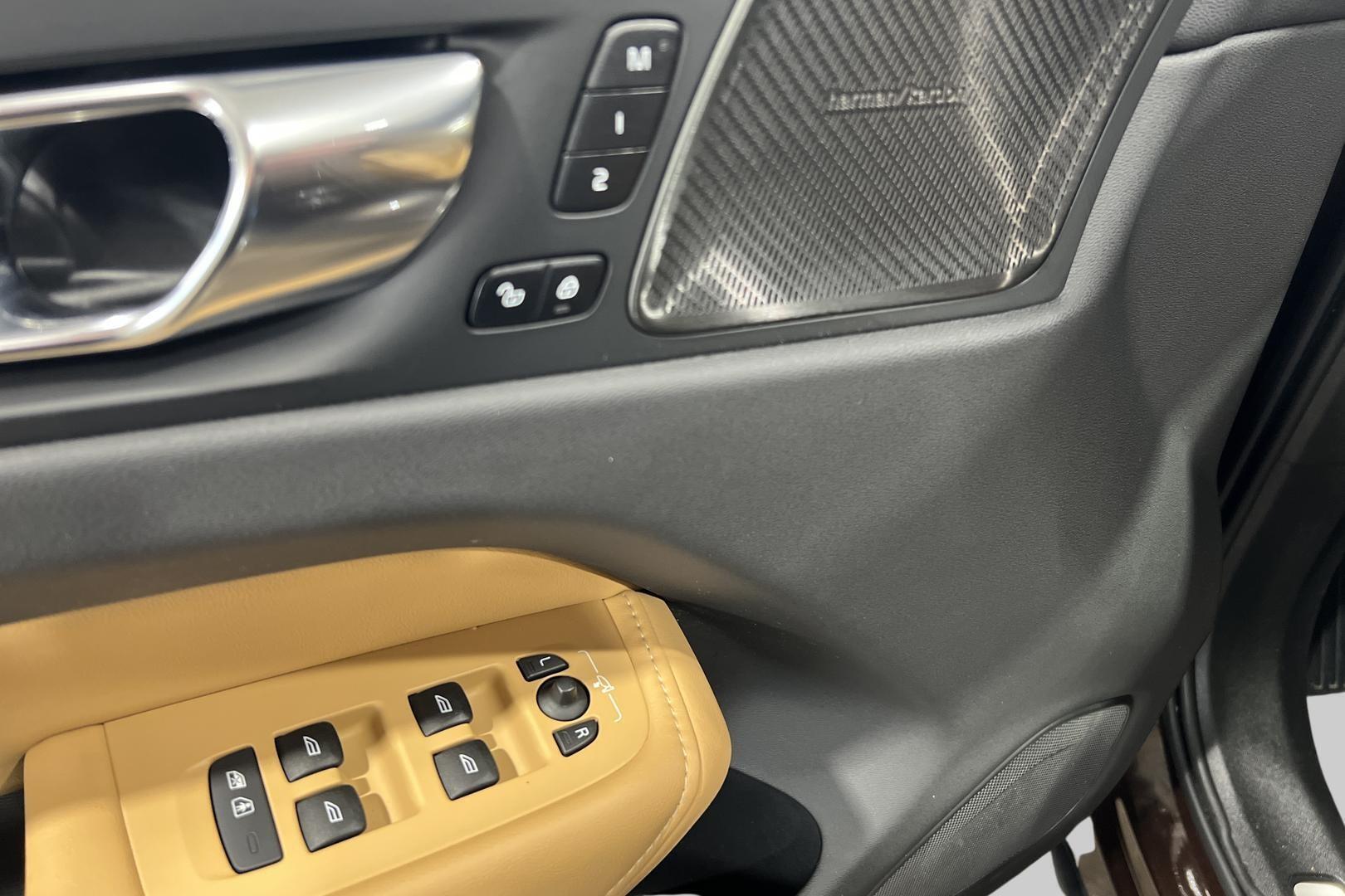 VOLVO XC60 17