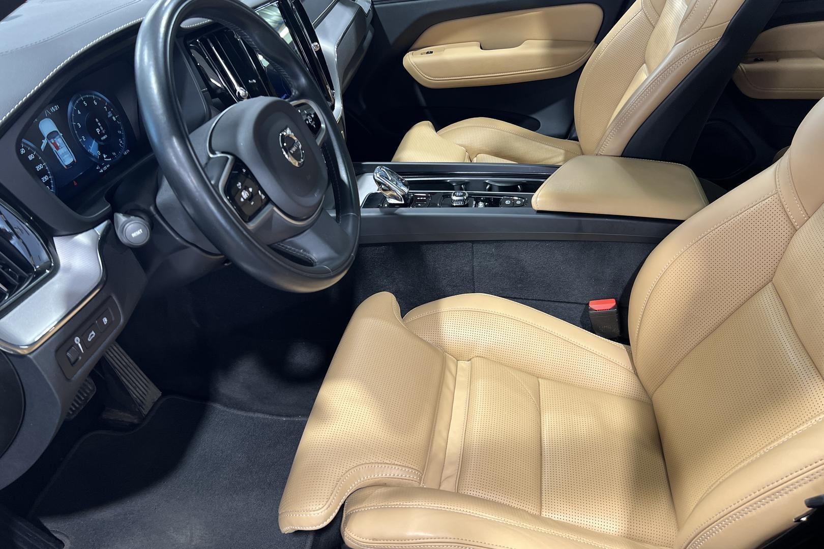 VOLVO XC60 9