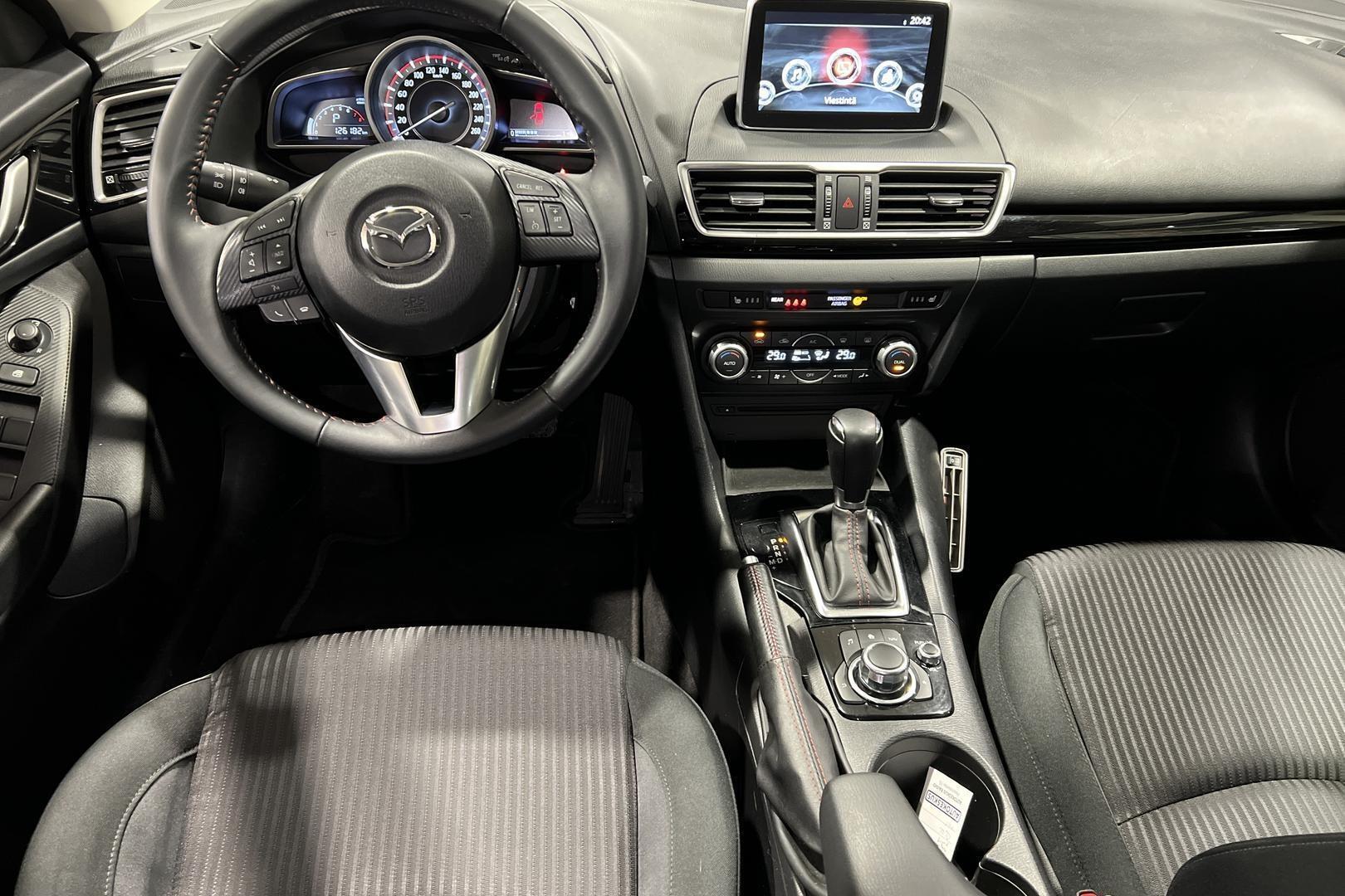 MAZDA 3 2015