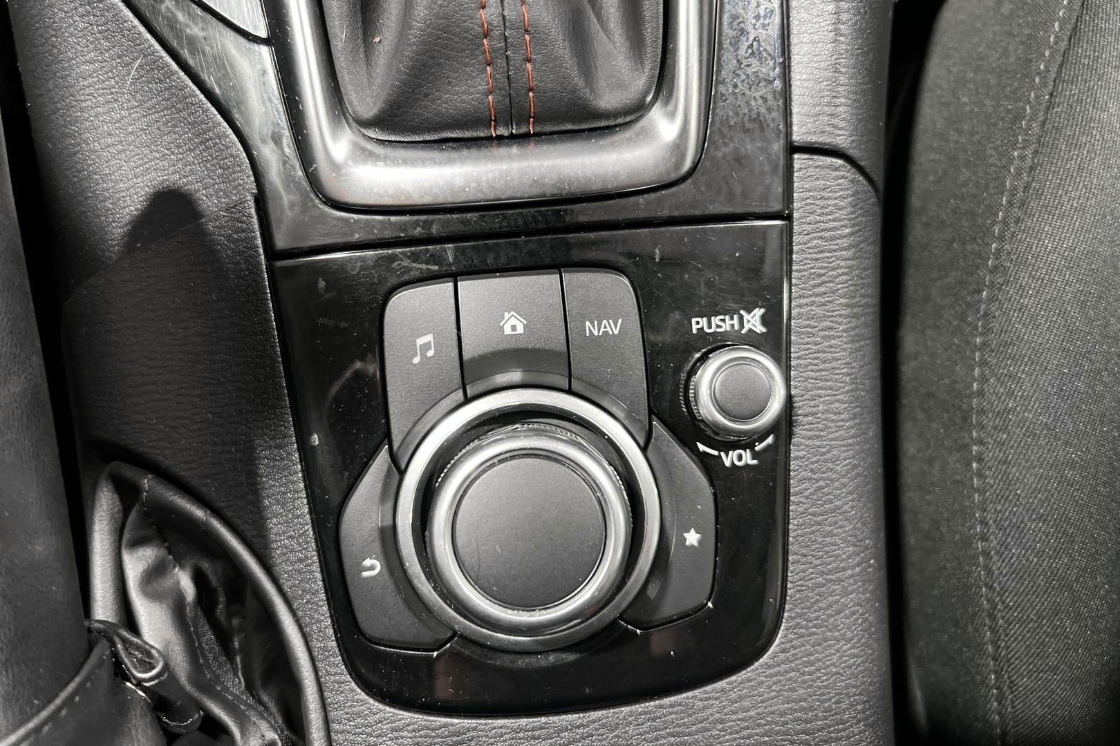 MAZDA 3 2015