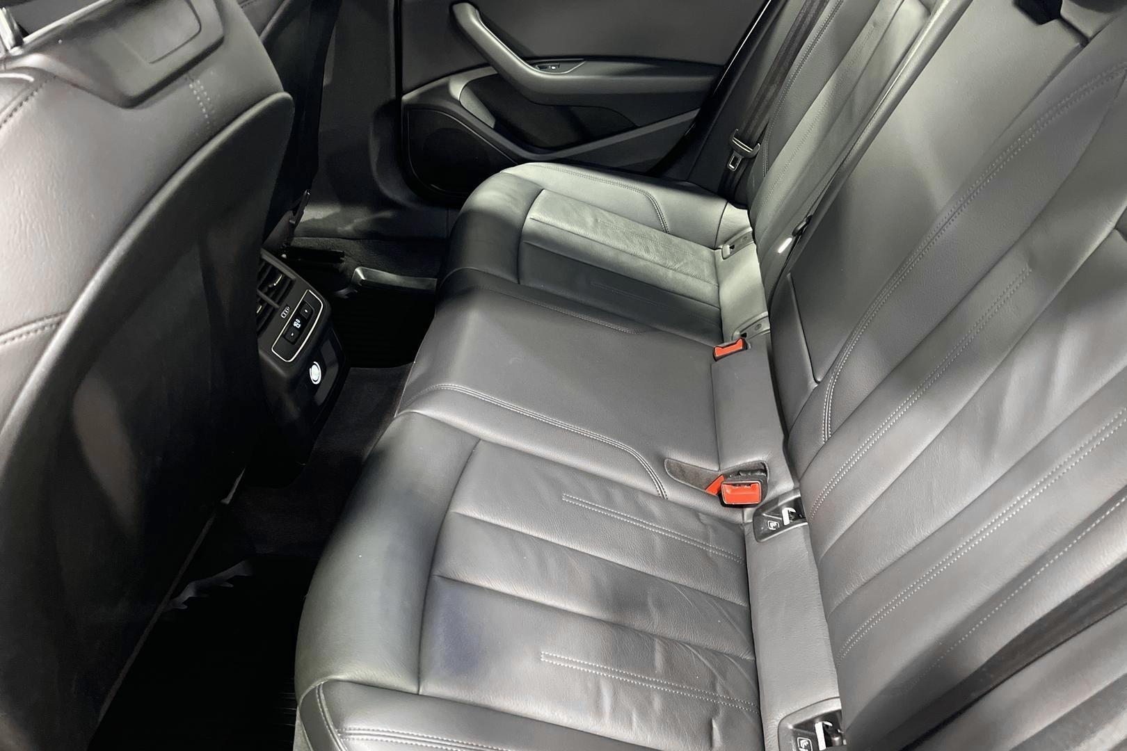 AUDI A4 2019