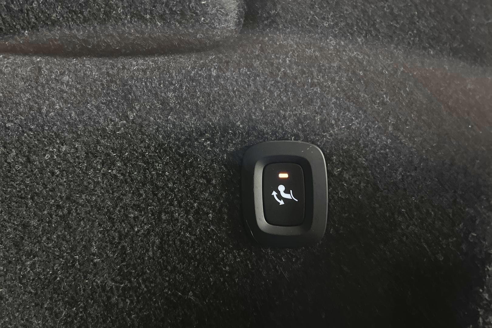 VOLVO XC40 14