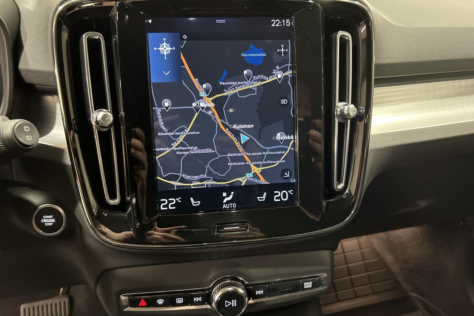 VOLVO XC40 22