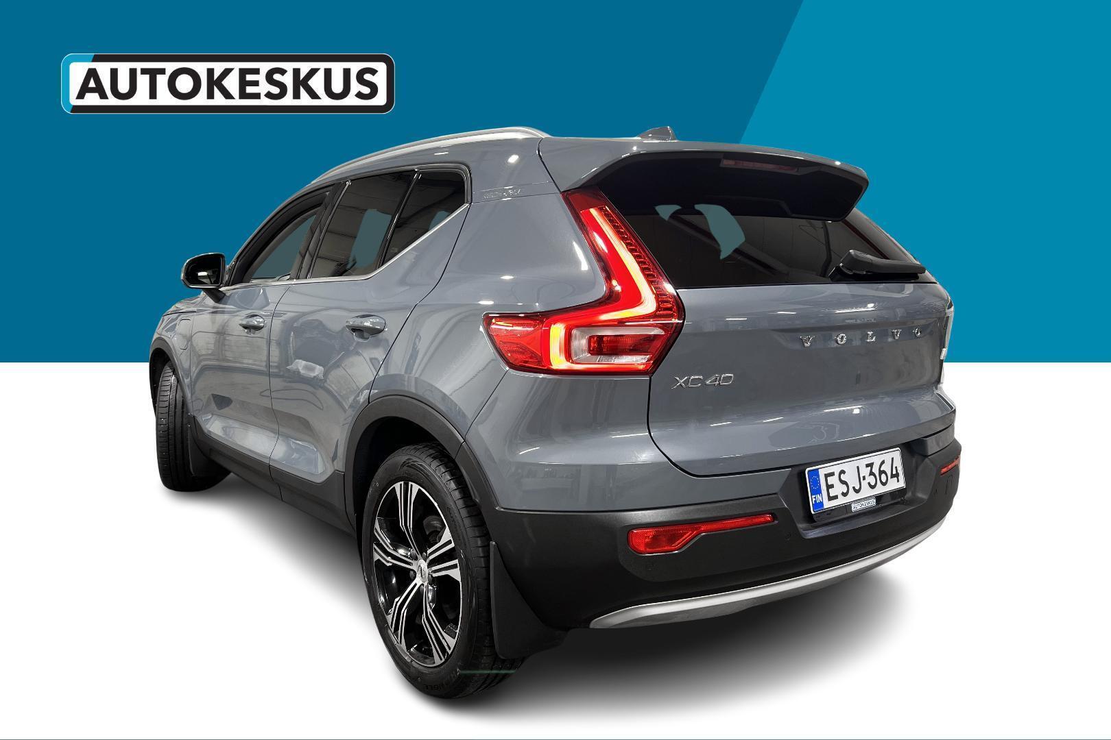 VOLVO XC40 7