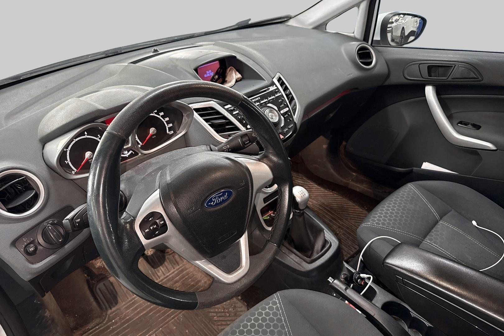 FORD Fiesta 2011