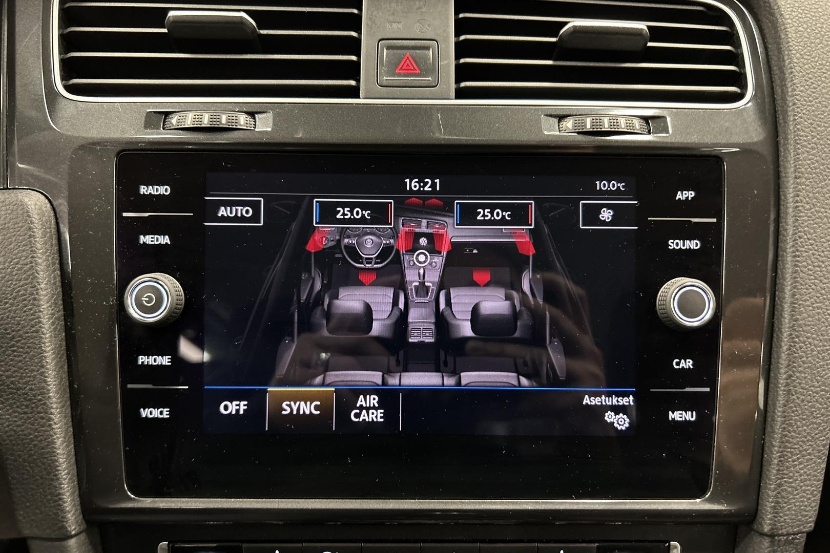 VOLKSWAGEN Golf 2018