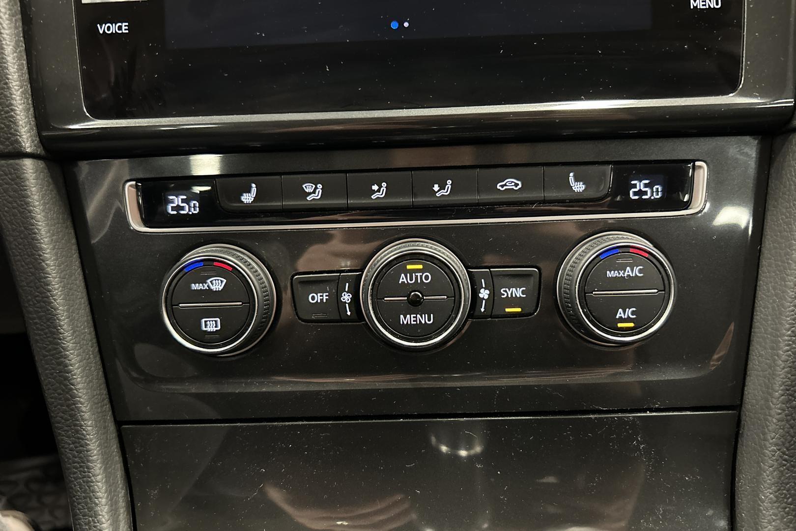 VOLKSWAGEN Golf 2018