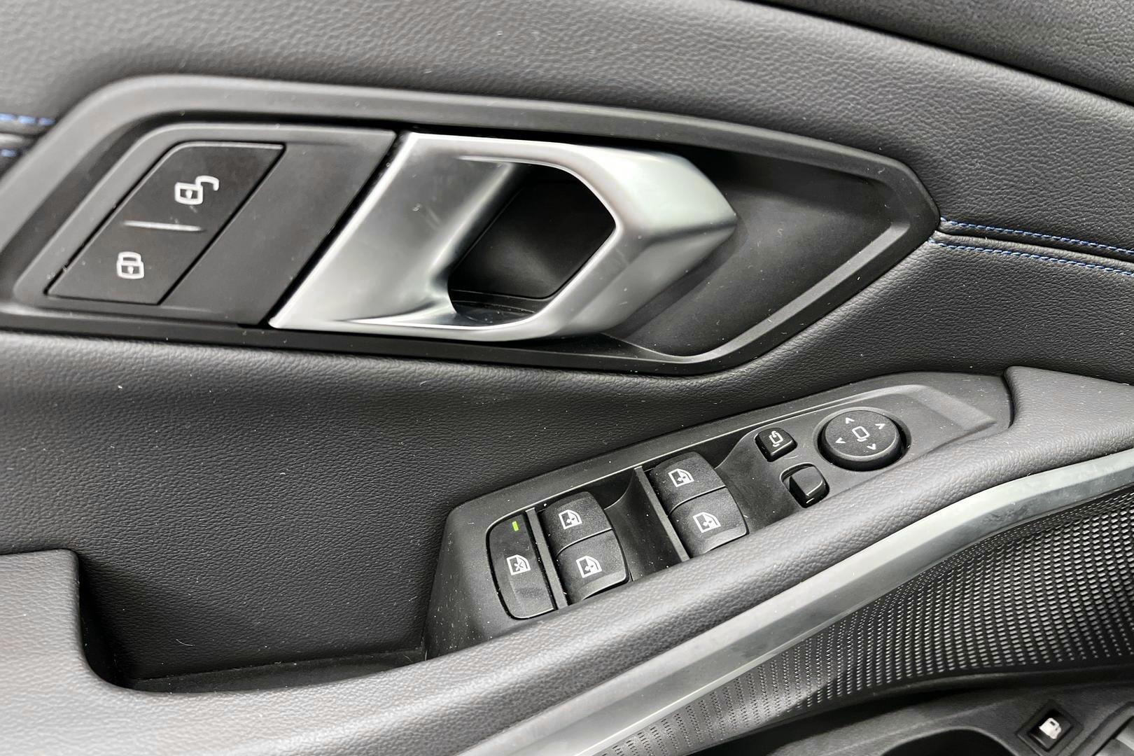 BMW 3-SARJA 29