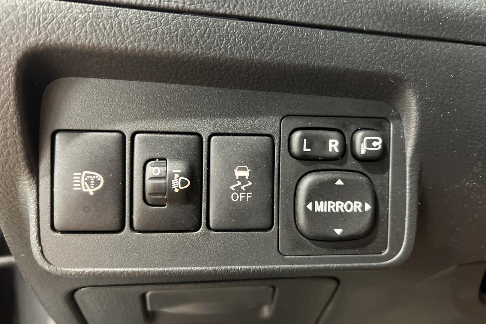 TOYOTA Corolla 15