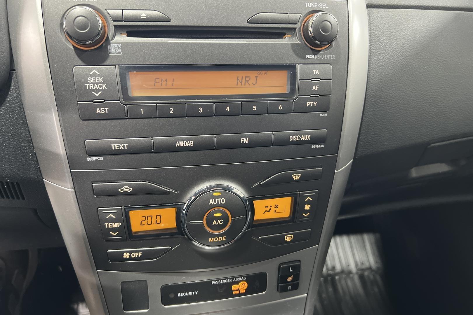TOYOTA Corolla 18