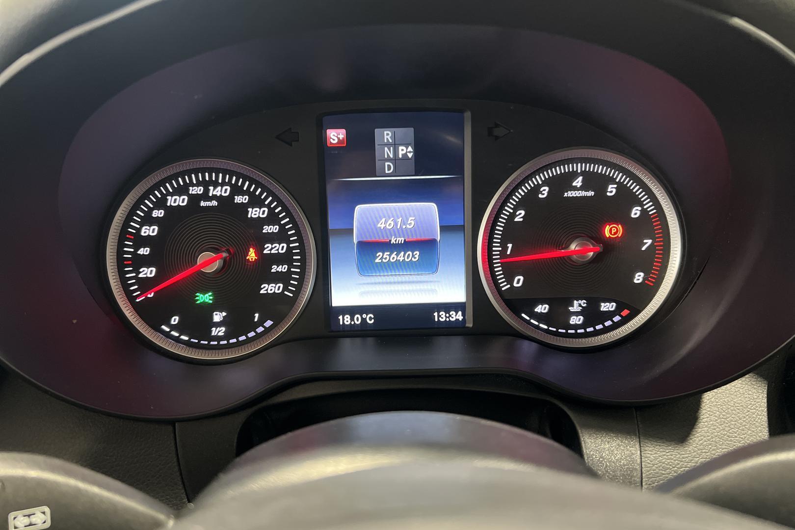 MERCEDES-BENZ C 17