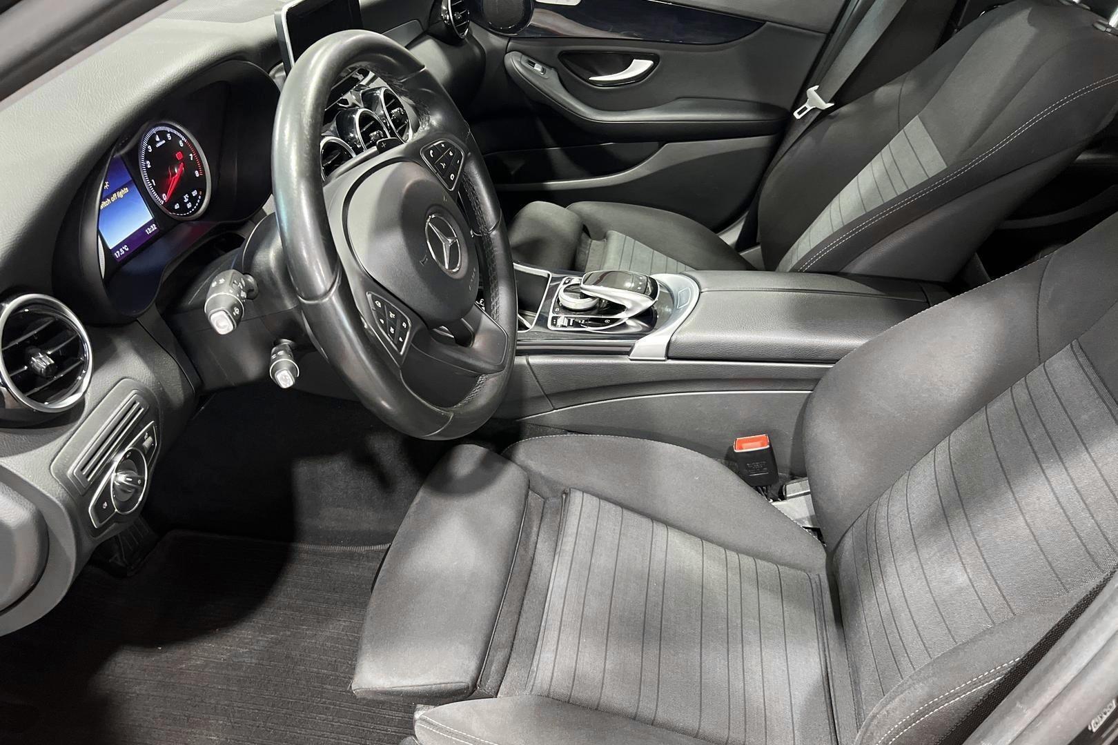 MERCEDES-BENZ C 9