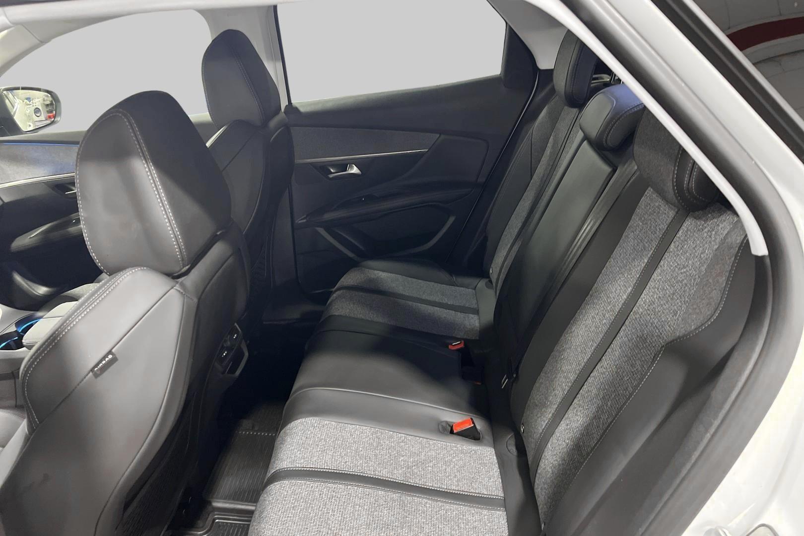 PEUGEOT 3008 10