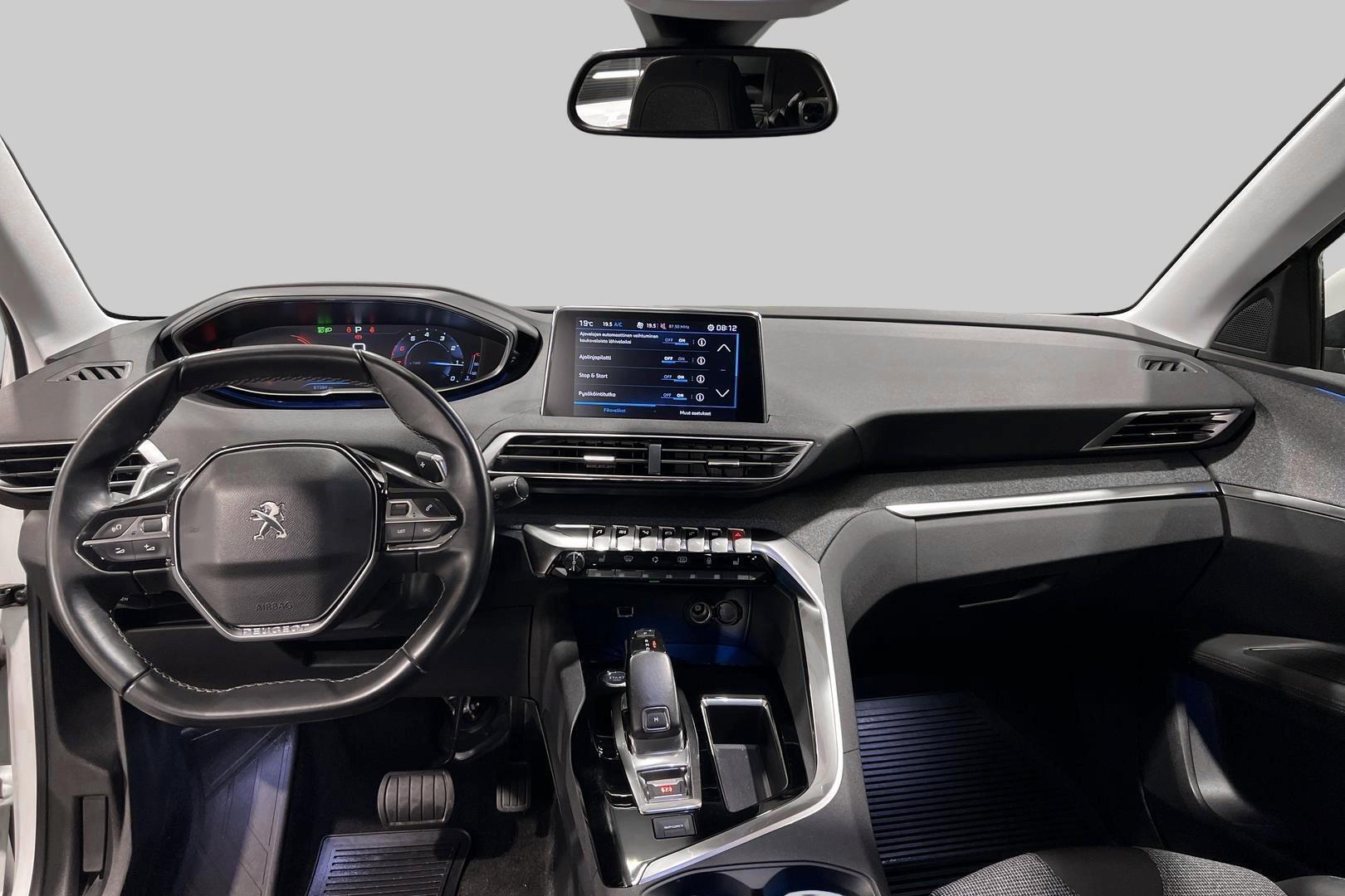 PEUGEOT 3008 11