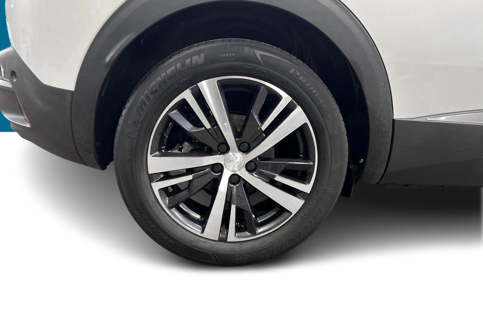 PEUGEOT 3008 13