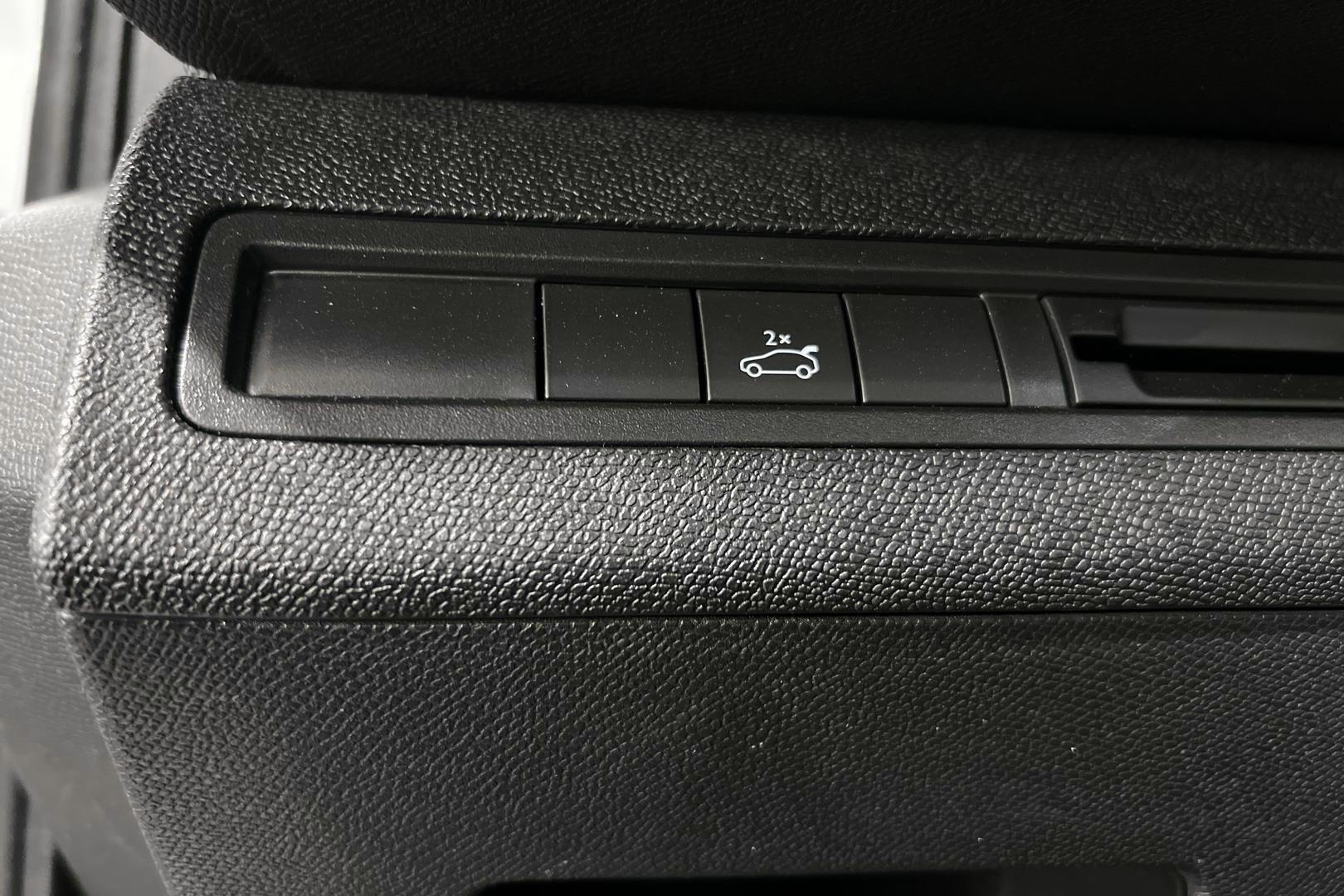 PEUGEOT 3008 17