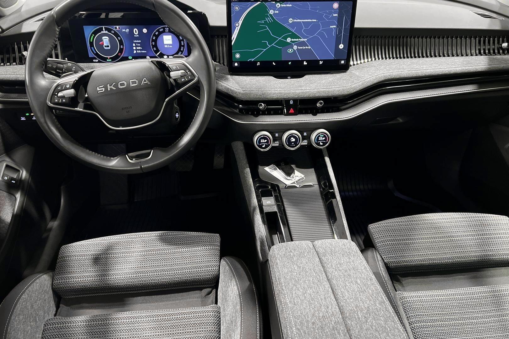 SKODA Superb 2025