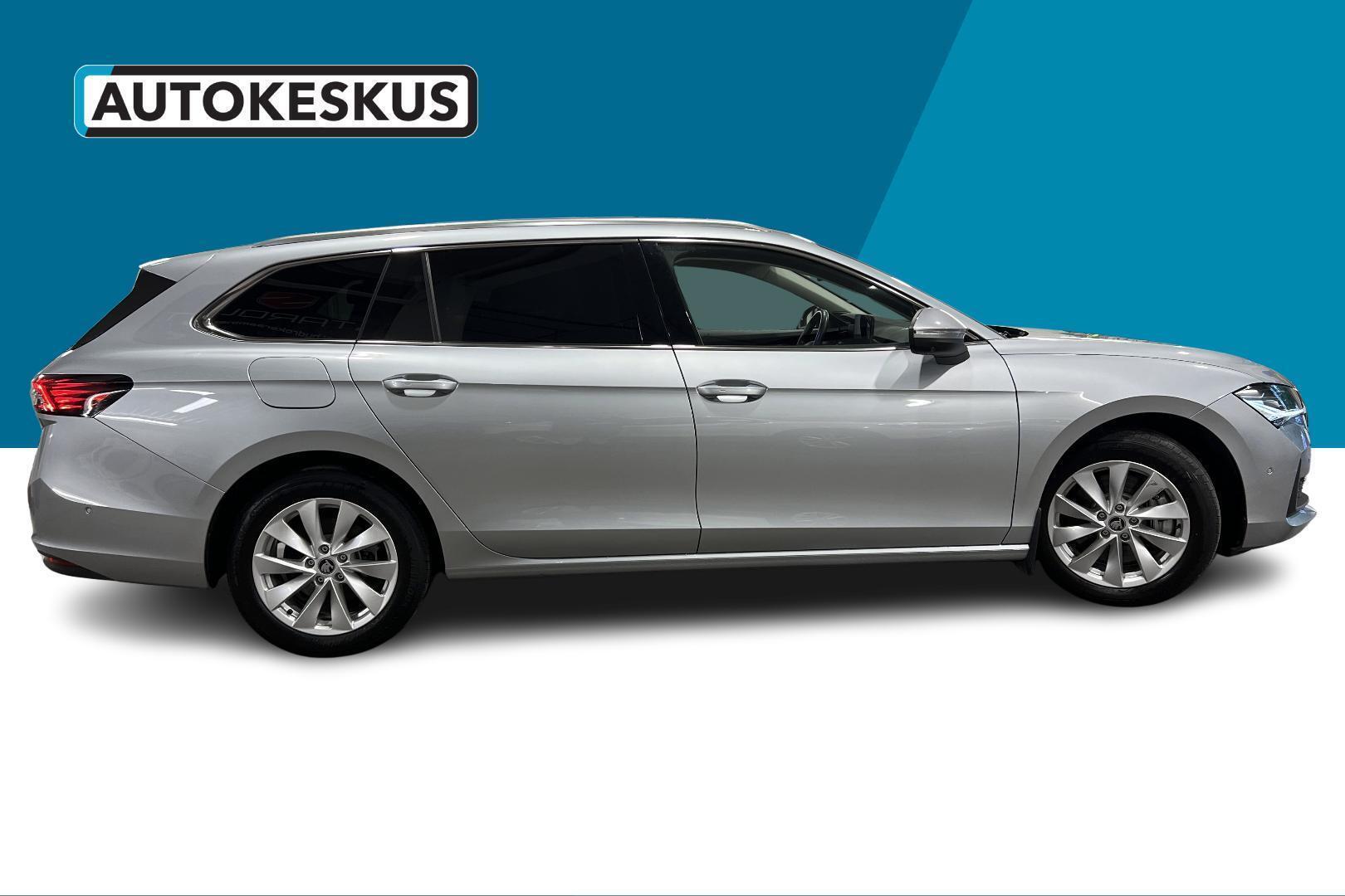 SKODA Superb 2025