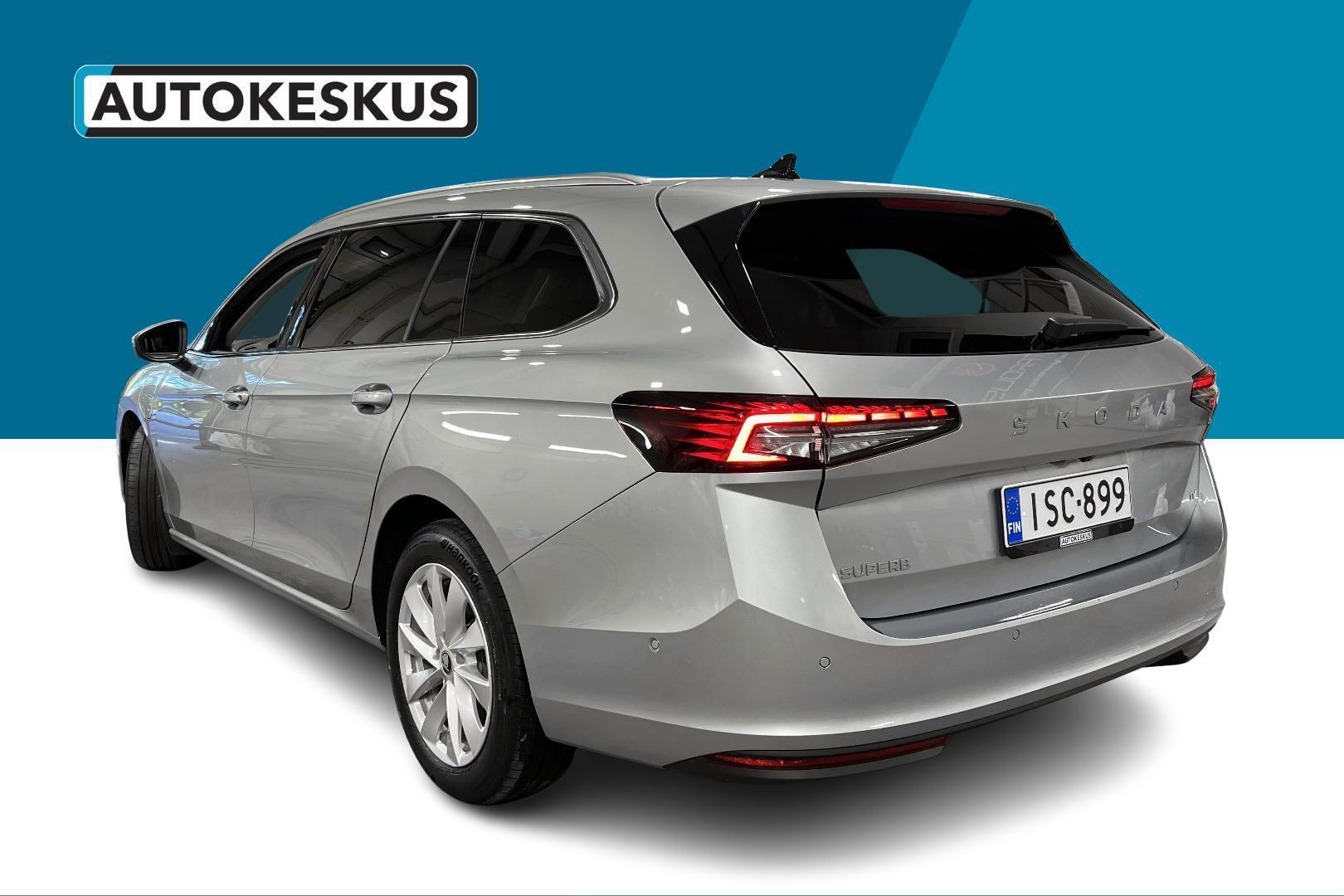 SKODA Superb 2025