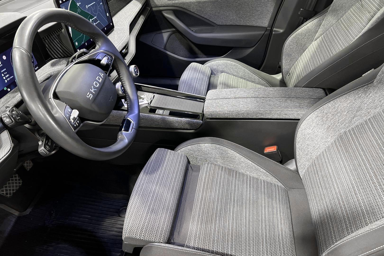 SKODA Superb 2025