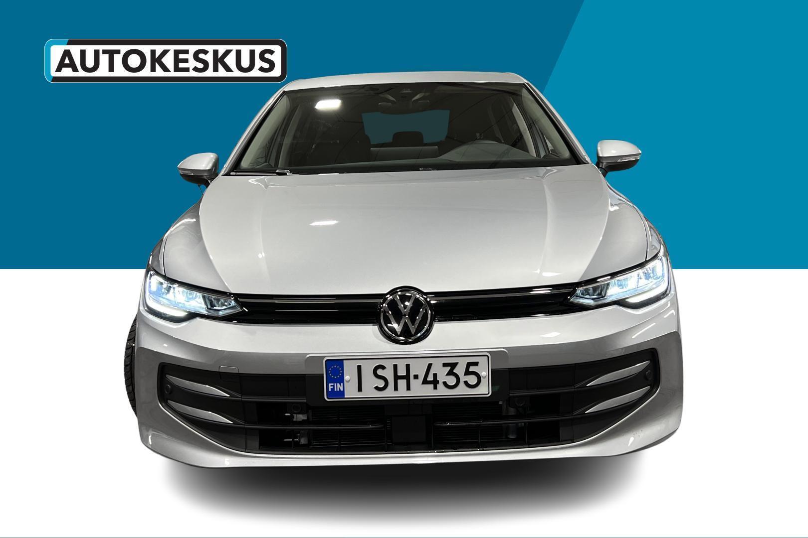 VOLKSWAGEN Golf 2025