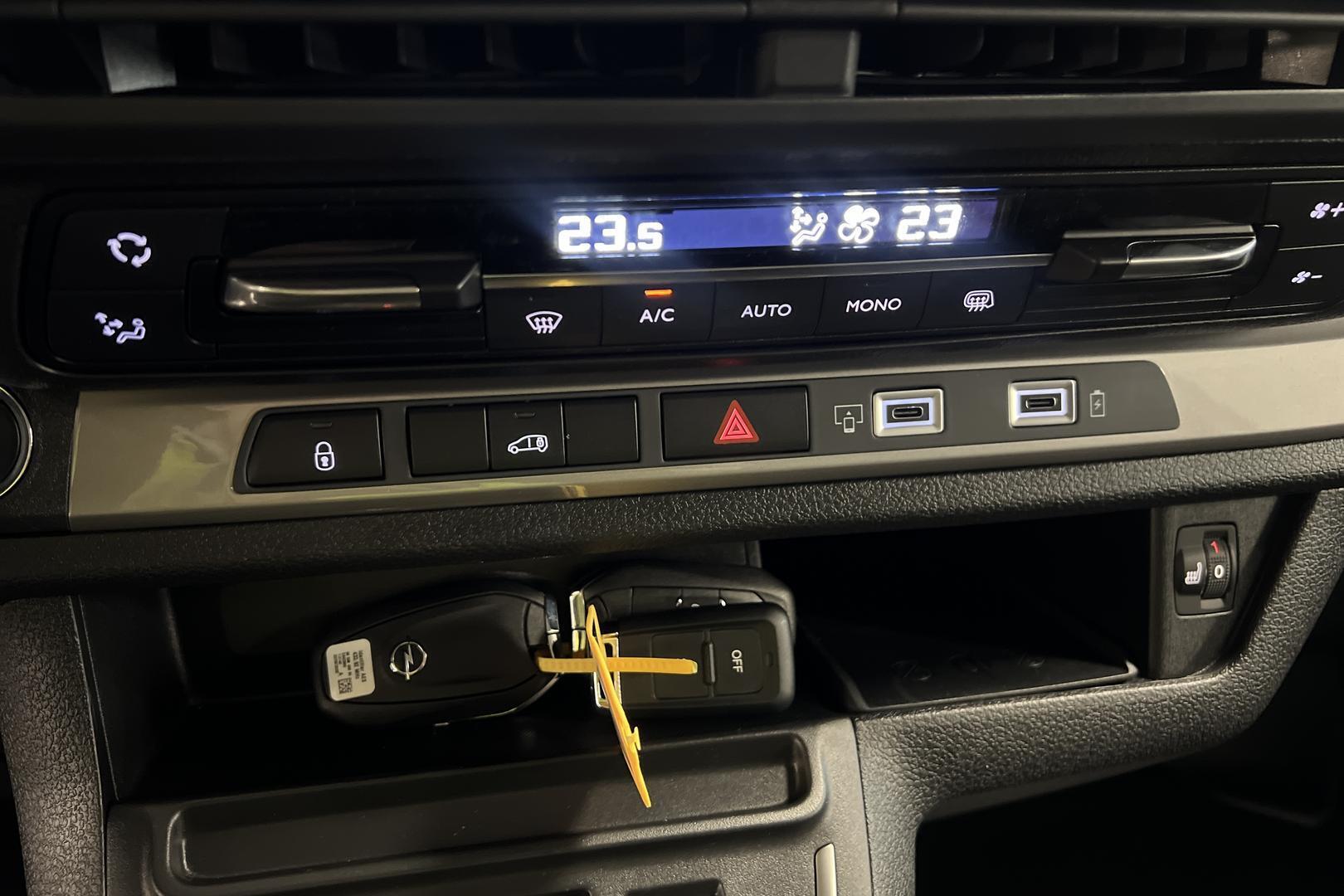OPEL Vivaro 19