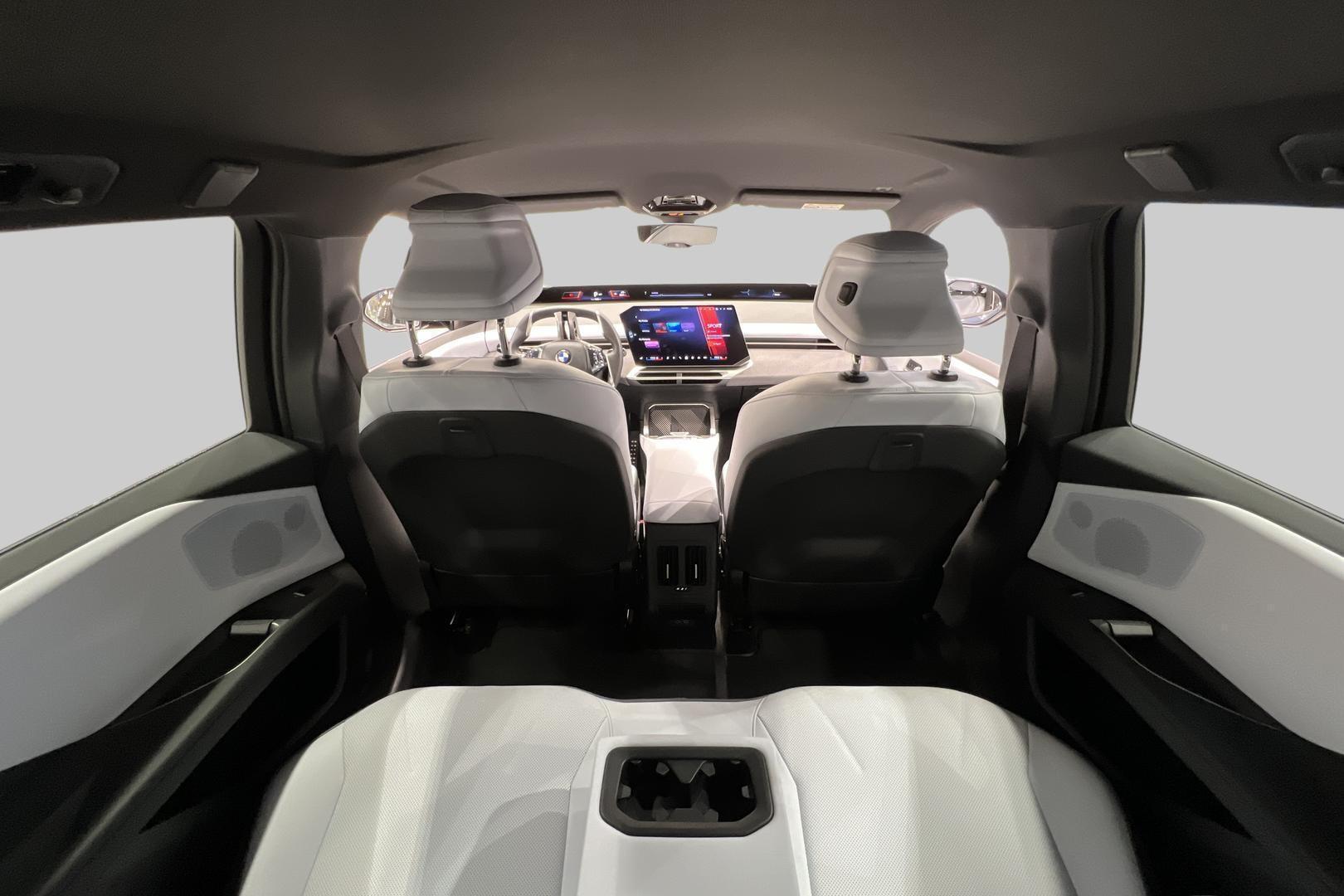 BMW IX3 2026
