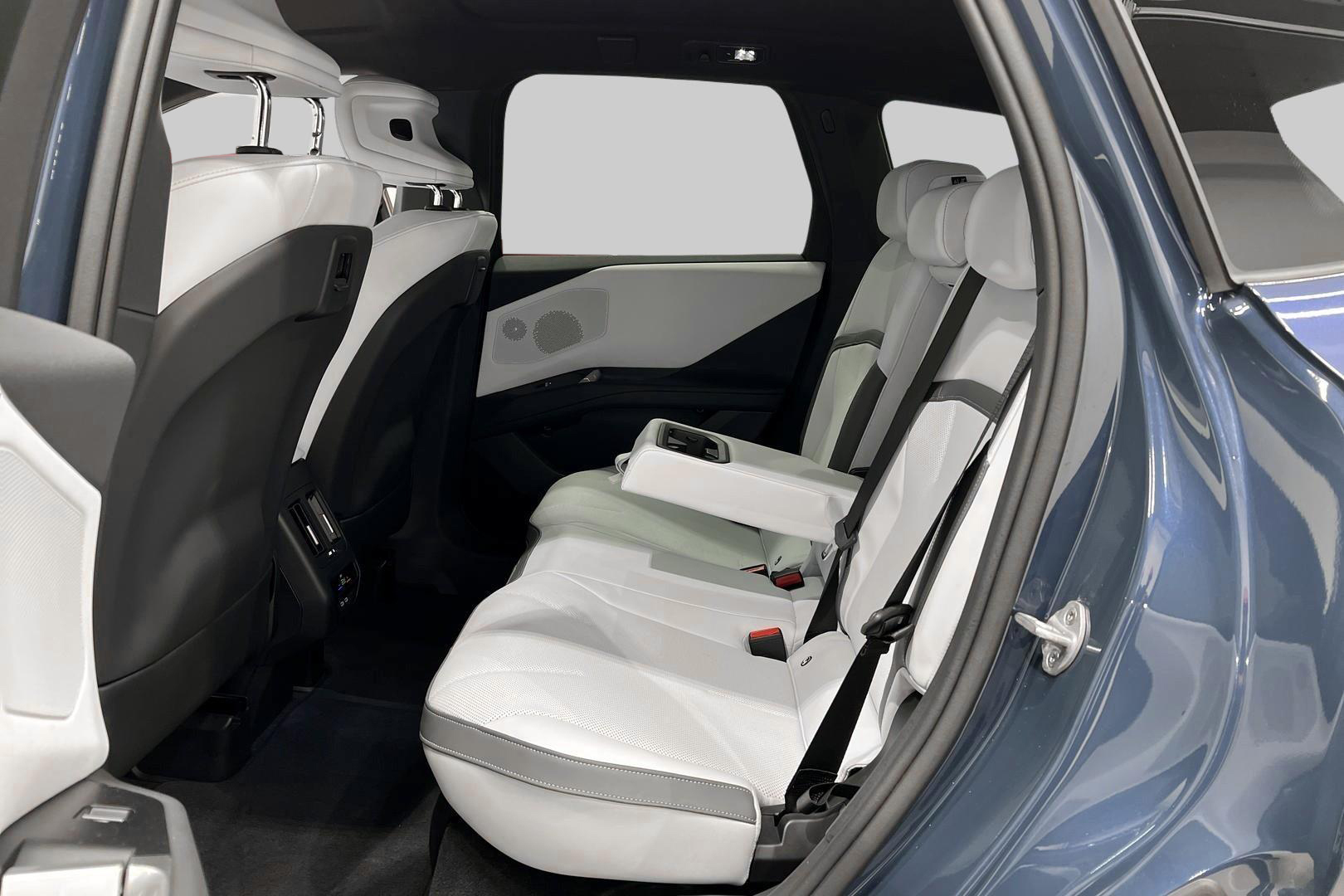 BMW IX3 2026