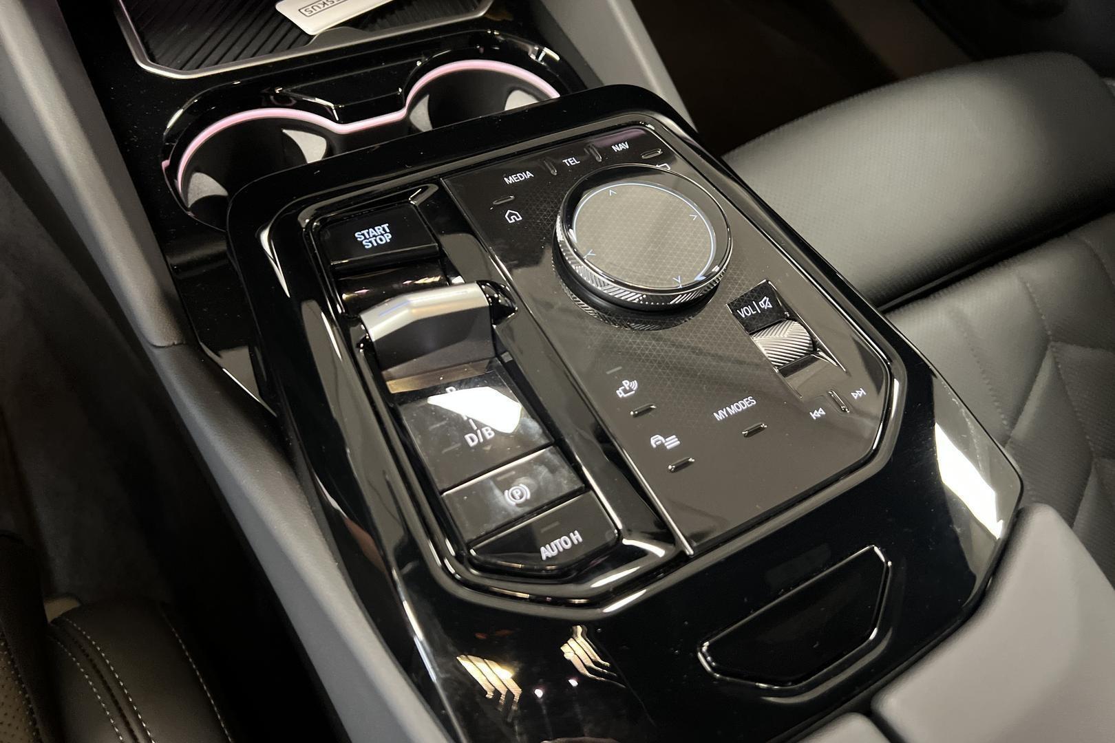 BMW I5 24