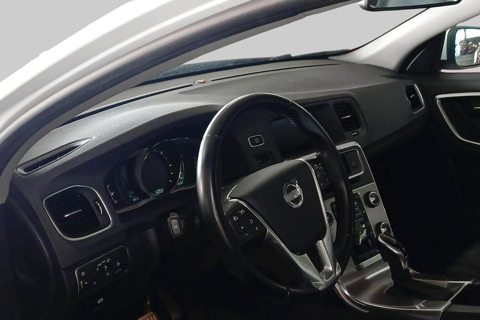 VOLVO S60 2013