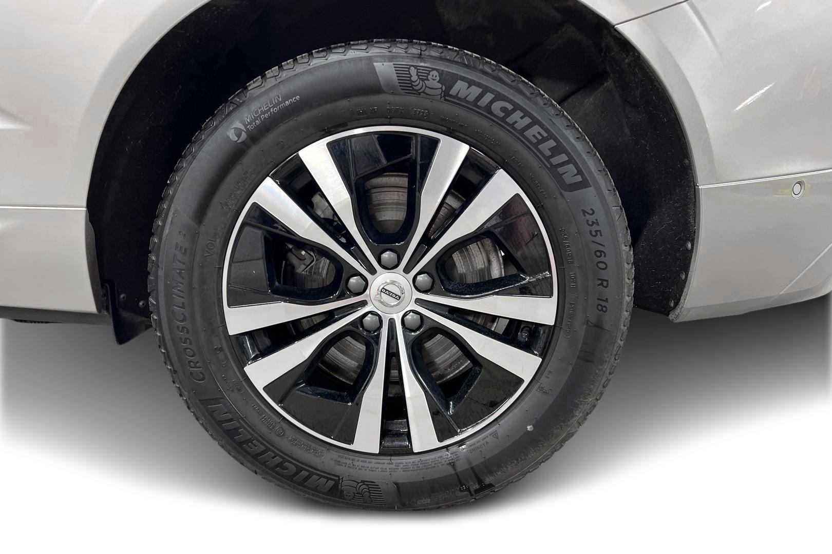 VOLVO XC60 2023